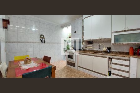 Casa à venda com 125m², 3 quartos e 2 vagasCozinha