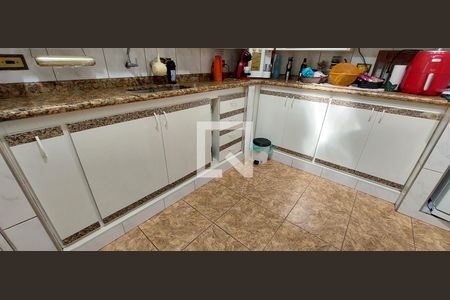 Casa à venda com 125m², 3 quartos e 2 vagasCozinha