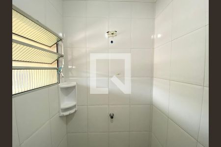 Banheiro de apartamento para alugar com 1 quarto, 49m² em Vila Guilherme, São Paulo