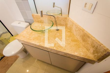 Apartamento à venda com 160m², 3 quartos e 3 vagasBanheiro do quarto 1