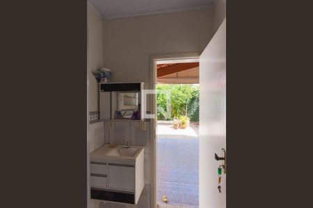 Casa para alugar com 136m², 3 quartos e 2 vagasBanheiro de Serviço