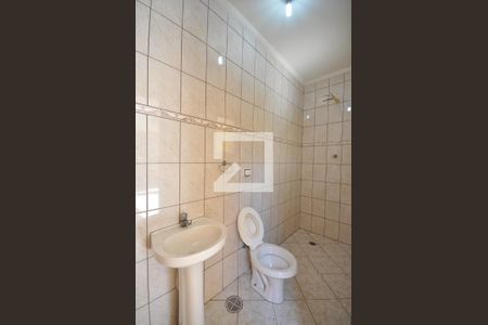 Casa à venda com 240m², 3 quartos e 7 vagasBanheiro 4