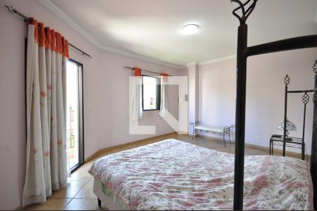 Casa à venda com 240m², 3 quartos e 7 vagasQuarto Suíte