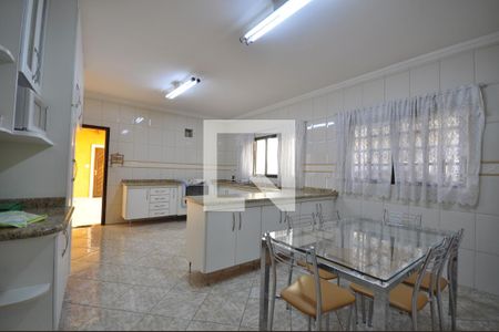 Casa à venda com 240m², 3 quartos e 7 vagasCozinha/ Copa