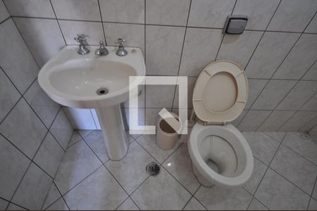 Casa à venda com 240m², 3 quartos e 7 vagasBanheiro 5