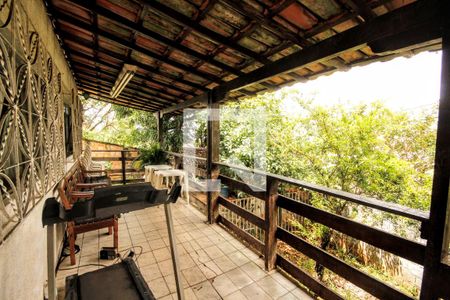 Varanda de casa para alugar com 3 quartos, 500m² em Jardim Filadelfia, Belo Horizonte