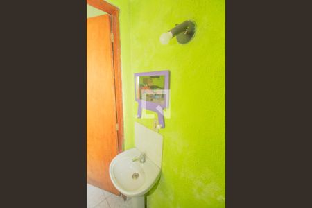 Casa à venda com 166m², 2 quartos e 3 vagasBanheiro de Serviço