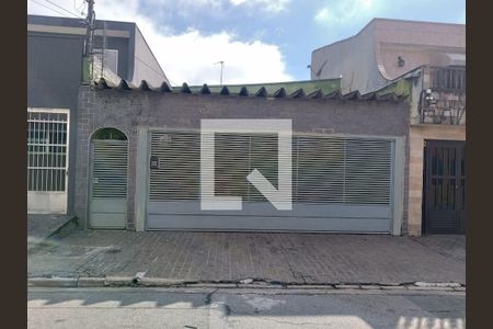 Casa à venda com 166m², 2 quartos e 3 vagasFachada
