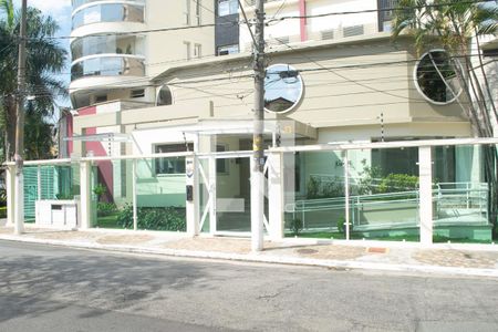 Apartamento à venda com 160m², 3 quartos e 3 vagasFachada