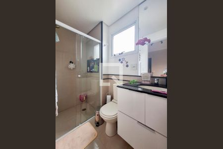 Apartamento à venda com 160m², 3 quartos e 3 vagasBanheiro Quarto 2