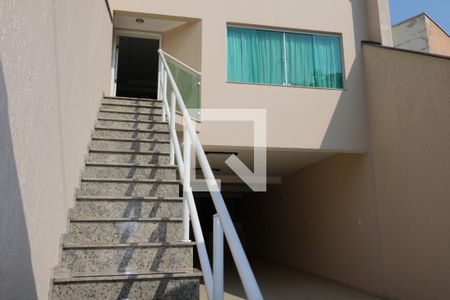 Casa à venda com 248m², 3 quartos e 6 vagas Casa à venda com 248m², 3 quartos e 6 vagasFrente da Casa