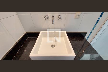 Casa para alugar com 171m², 3 quartos e 2 vagas Casa para alugar com 171m², 3 quartos e 2 vagasBanheiro 2