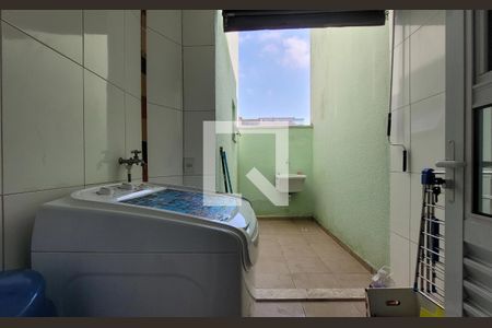 Casa à venda com 126m², 3 quartos e 2 vagasLavanderia