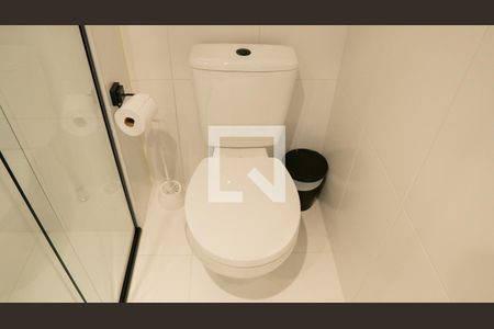 Banheiro de kitnet/studio à venda com 1 quarto, 28m² em Vila Buarque, São Paulo