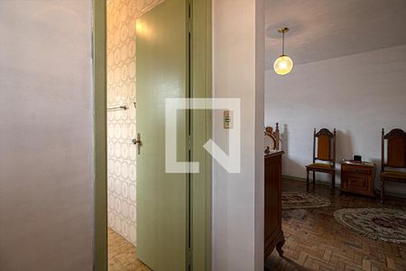 Casa à venda com 218m², 4 quartos e 3 vagashall do banheiro suíte2