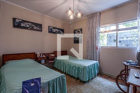 Casa à venda com 218m², 4 quartos e 3 vagasquarto 1 