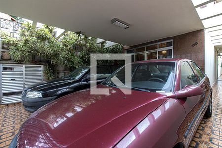 Casa à venda com 218m², 4 quartos e 3 vagasgaragem