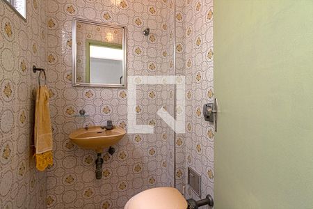 Casa à venda com 218m², 4 quartos e 3 vagaslavabo