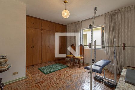 Casa à venda com 218m², 4 quartos e 3 vagassuíte1