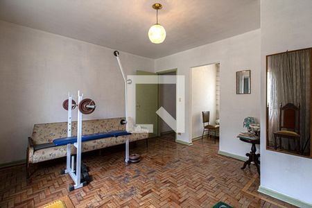 Casa à venda com 218m², 4 quartos e 3 vagassuíte1