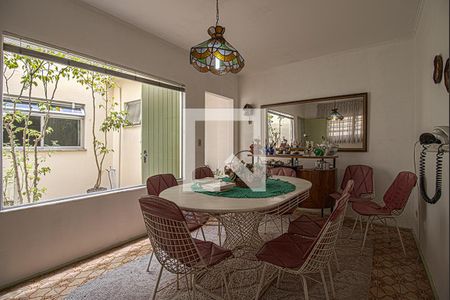 Casa à venda com 218m², 4 quartos e 3 vagassala de jantar