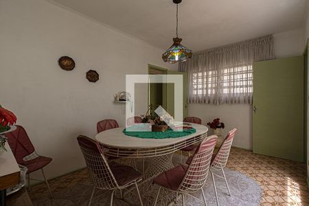 Casa à venda com 218m², 4 quartos e 3 vagassala de jantar