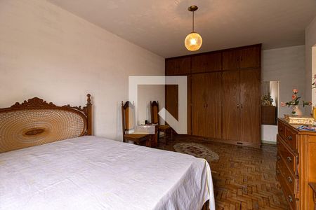 Casa à venda com 218m², 4 quartos e 3 vagassuíte2