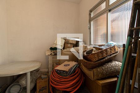 Casa à venda com 218m², 4 quartos e 3 vagasquarto de serviço