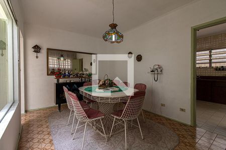 Casa à venda com 218m², 4 quartos e 3 vagassala de jantar
