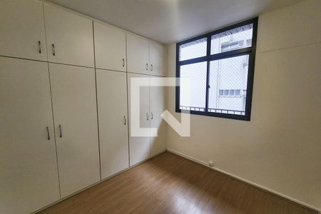 Quarto de apartamento para alugar com 2 quartos, 80m² em Humaitá, Rio de Janeiro