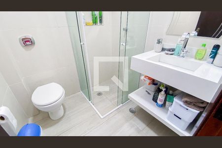 Apartamento à venda com 82m², 2 quartos e 1 vaga Apartamento à venda com 82m², 2 quartos e 1 vagaBanheiro