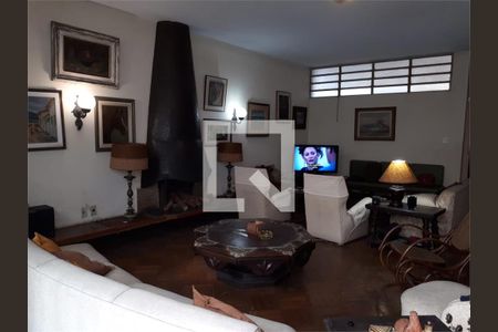 Casa à venda com 4 quartos, 250m² em Itaim Bibi, São Paulo