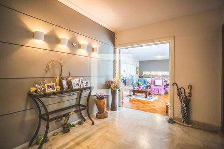Hall de casa à venda com 4 quartos, 800m² em Planalto Paulista, São Paulo