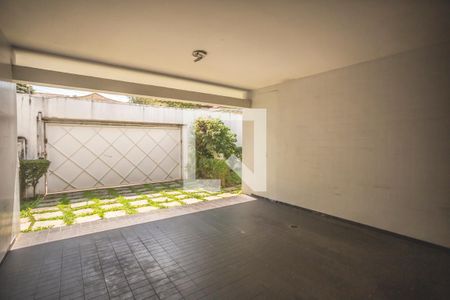 Garagem de casa à venda com 4 quartos, 800m² em Planalto Paulista, São Paulo
