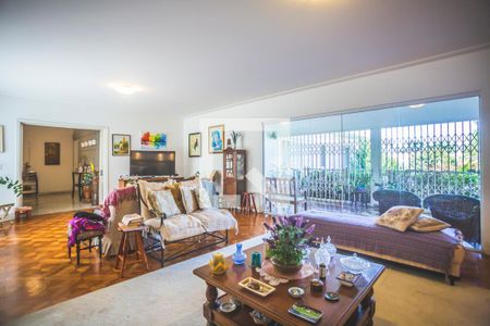 Sala de Estar de casa à venda com 4 quartos, 800m² em Planalto Paulista, São Paulo