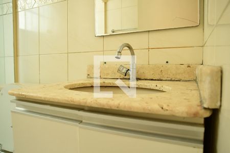 Apartamento para alugar com 72m², 2 quartos e sem vagaBanheiro