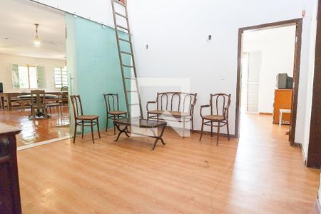 Casa de condomínio à venda com 788m², 6 quartos e 4 vagassala dos quartos 
