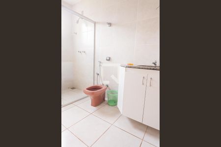 Casa de condomínio à venda com 788m², 6 quartos e 4 vagasbanheiro quarto 1/2