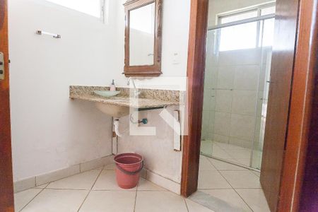 Casa de condomínio à venda com 788m², 6 quartos e 4 vagasBanheiro suite 2