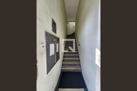 Apartamento à venda com 48m², 1 quarto e sem vagaEscada