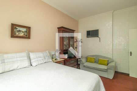 Quarto 1 de casa para alugar com 4 quartos, 300m² em Vila Assunção, Porto Alegre