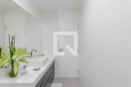 Casa à venda com 356m², 4 quartos e 2 vagasBanheiro da Suíte