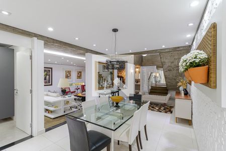 Casa à venda com 356m², 4 quartos e 2 vagasSala de Jantar