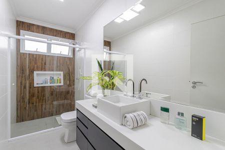 Casa à venda com 356m², 4 quartos e 2 vagasBanheiro da Suíte