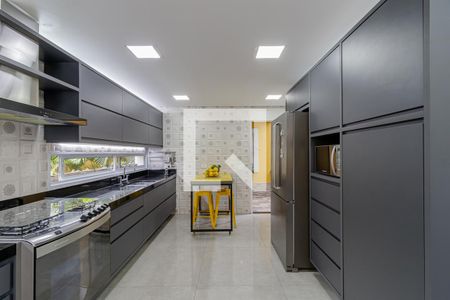 Casa à venda com 356m², 4 quartos e 2 vagasCozinha