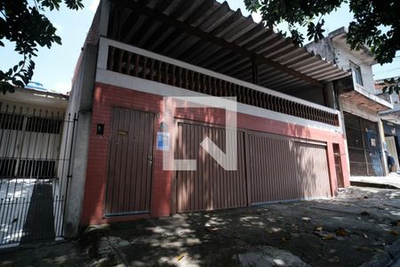 Casa à venda com 280m², 4 quartos e 3 vagasFachada