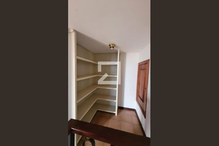 Casa de condomínio à venda com 455m², 5 quartos e 4 vagasVaranda Sala Mezanino