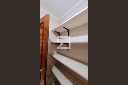 Casa de condomínio à venda com 455m², 5 quartos e 4 vagasDespensa