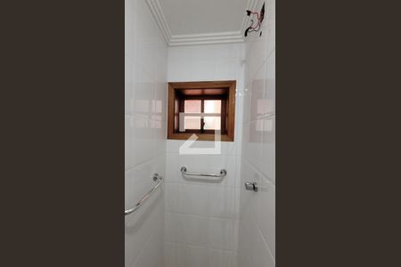 Casa de condomínio à venda com 455m², 5 quartos e 4 vagasBanheiro de serviço