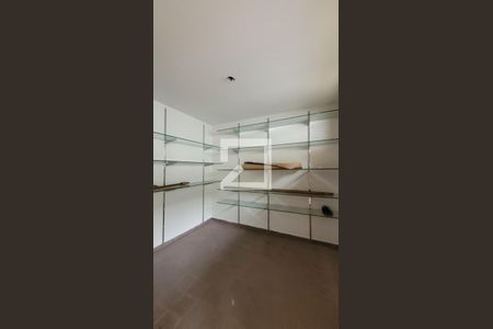 Casa de condomínio à venda com 455m², 5 quartos e 4 vagasDeposito